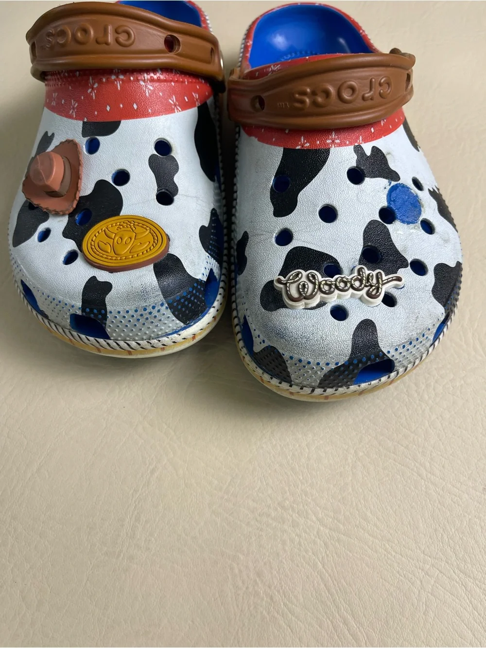 CROCS Woody Cow Print Clogs in White, Black & Blue with Brown Strap J4 used